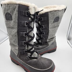 NWOT Sorel Tivoli High II Women's Gray and Black Winter Boots Size 8.5
